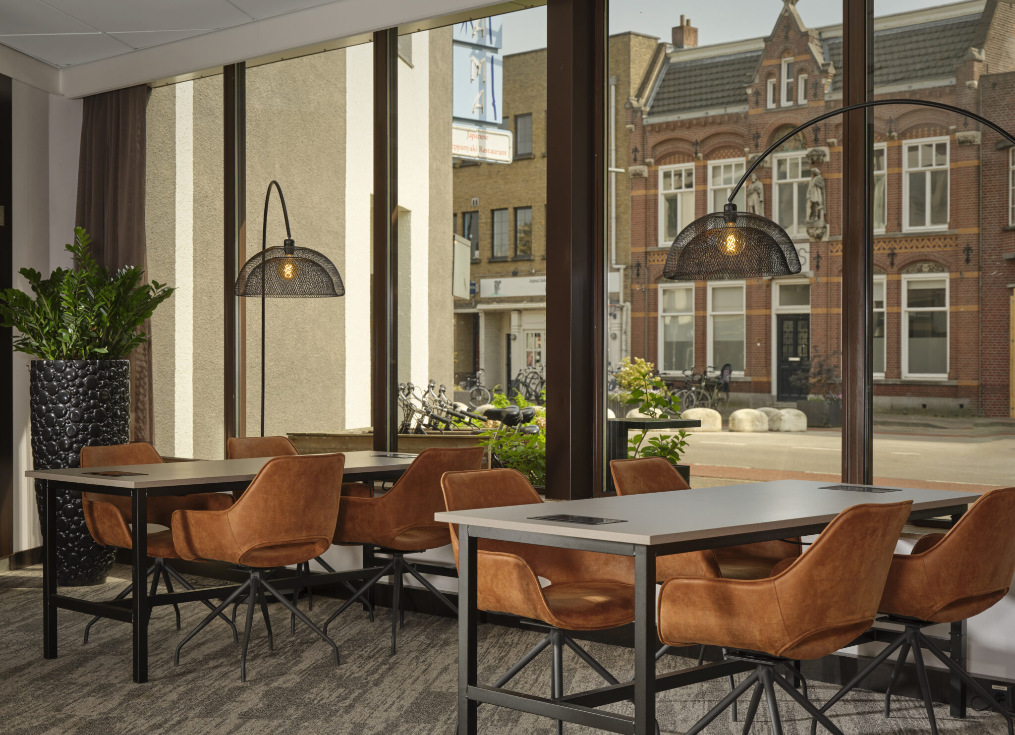Park Plaza Eindhoven lobby area 